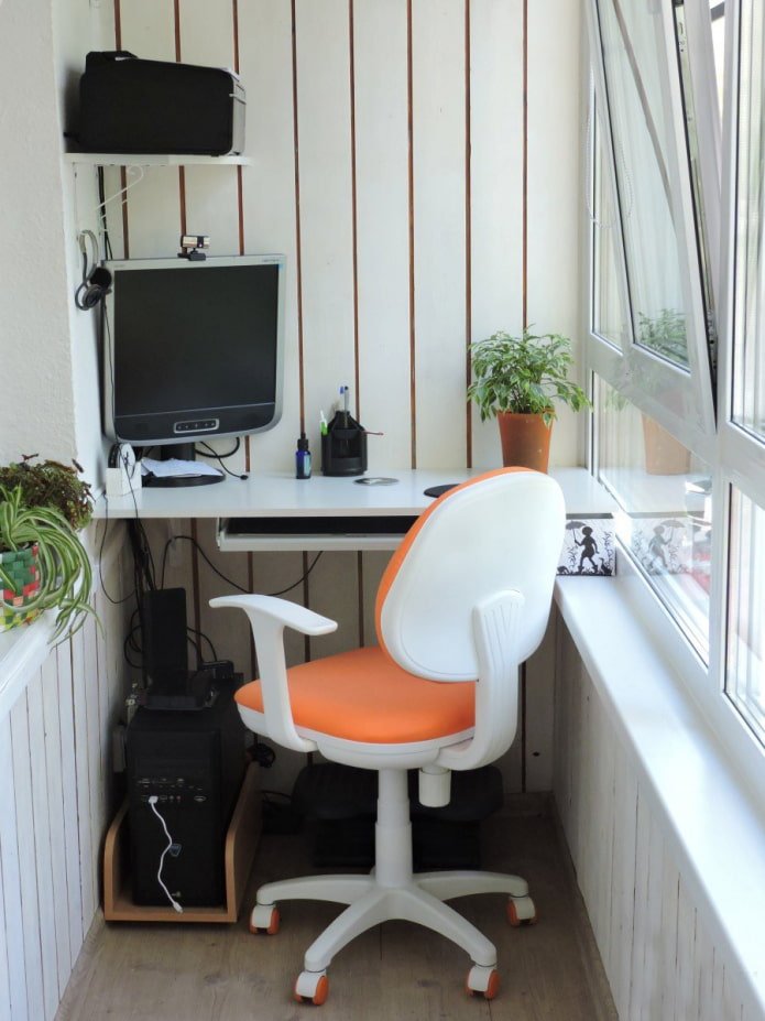 Computer desk for a boy