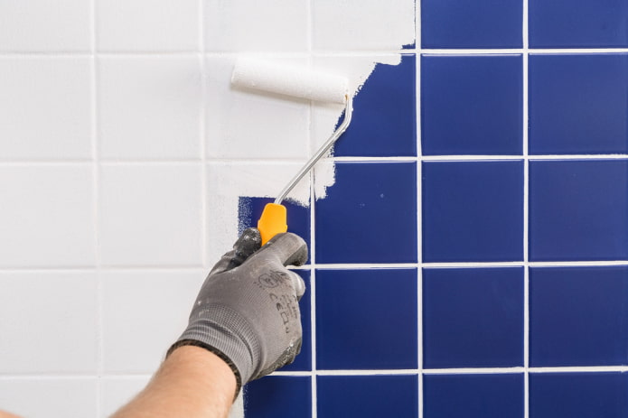 Painting tiles