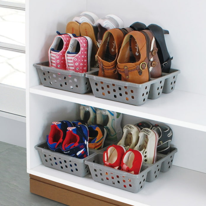 baskets with summer shoes