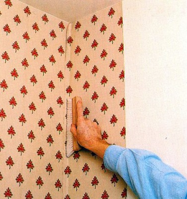 wallpaper pasting