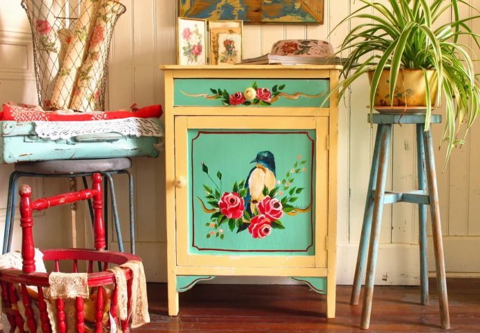 Painting a bedside table