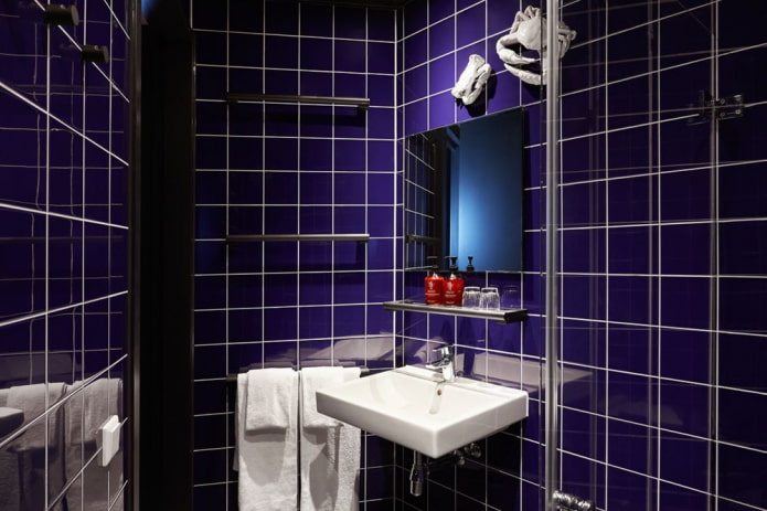 grout for blue tiles in the interior