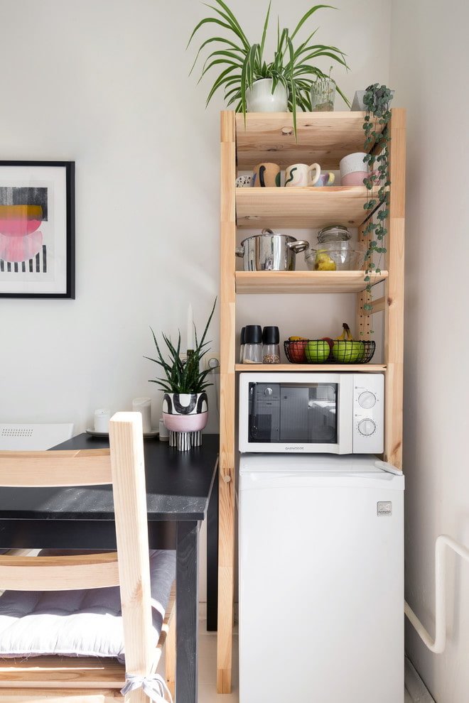 Mini refrigerator