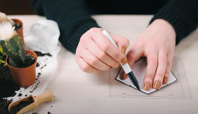 marking the edges
