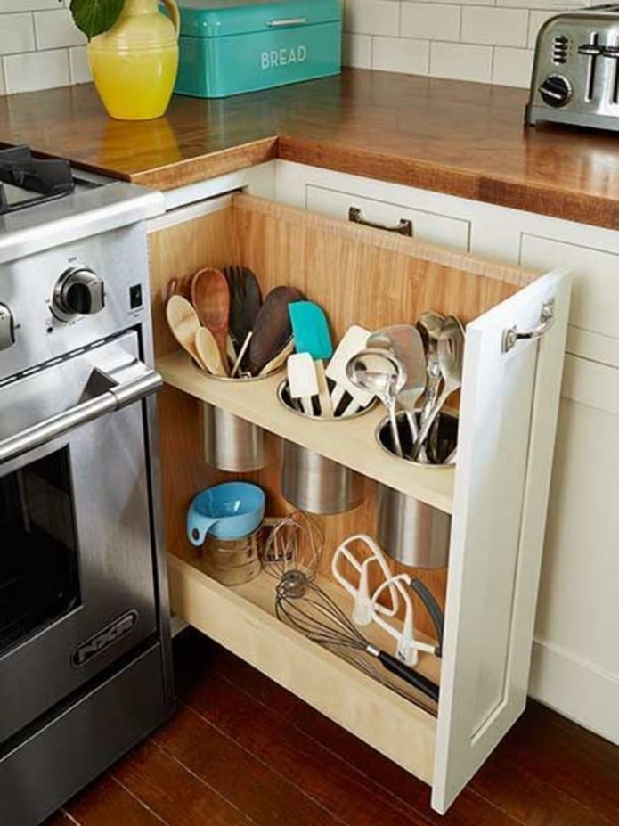Narrow drawer