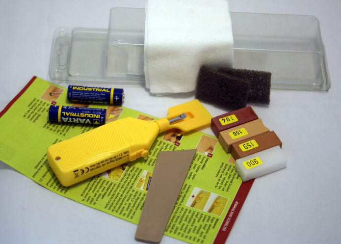 Laminate repair kit