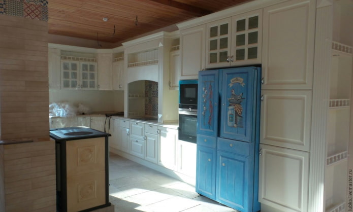 decorate a refrigerator