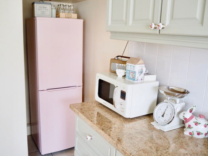 paint a refrigerator
