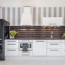How to choose wallpaper for a small kitchen?-12