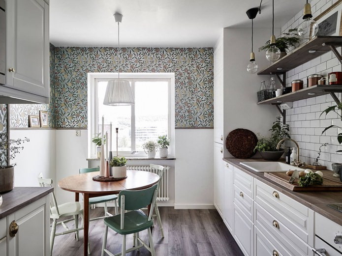 Wallpaper design for a small kitchen