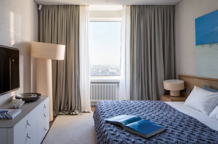 Elongated curtains