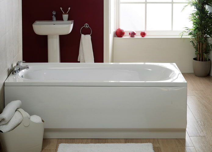 one-piece end screen under the bath