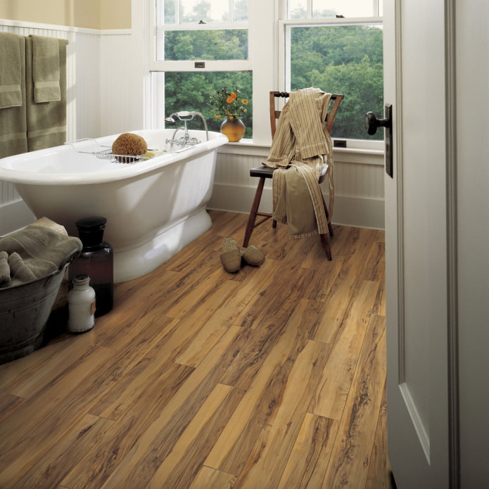 Laminate in the bathroom