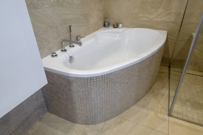 corner bathtub