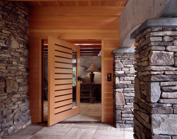 natural stone in the interior