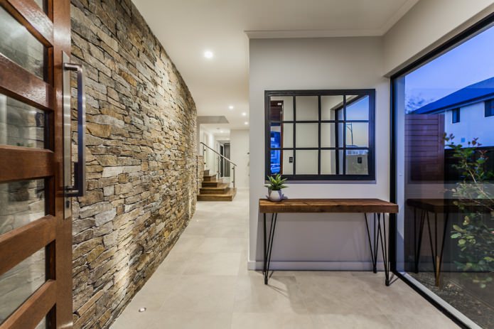 stone wall decoration