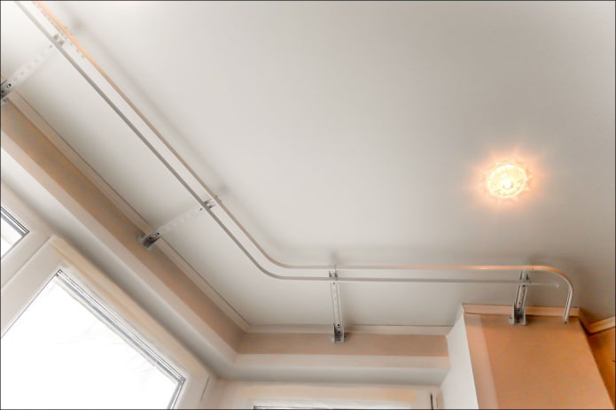 Aluminum curtain rod