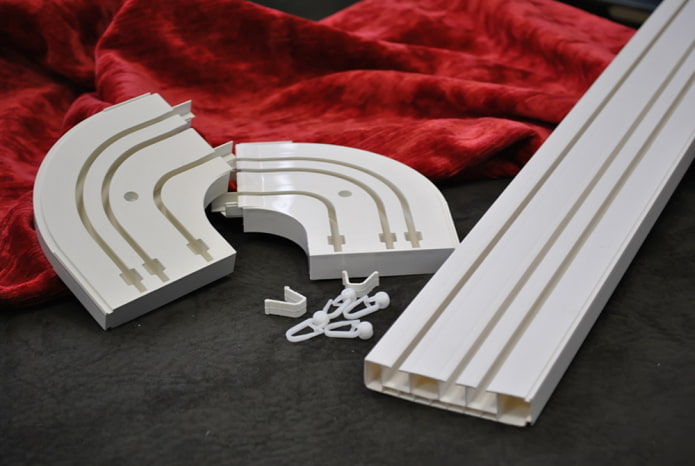 Track curtain rod