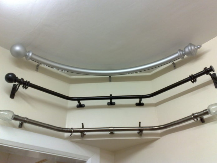 Tubular semicircular cornice