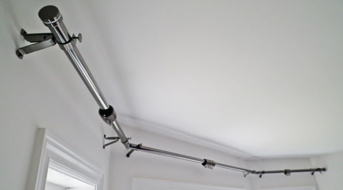 Metal curtain rod