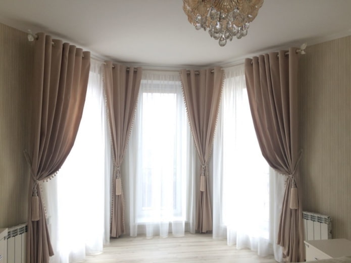 trapezoidal bay window