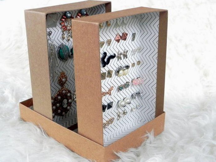 jewelry stand