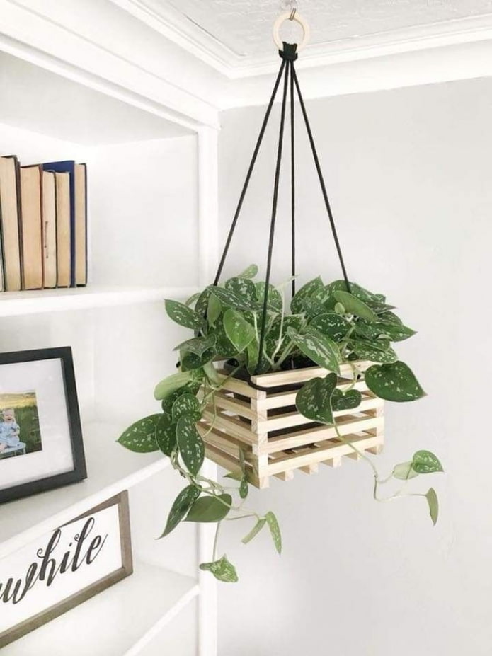 Planters from slats