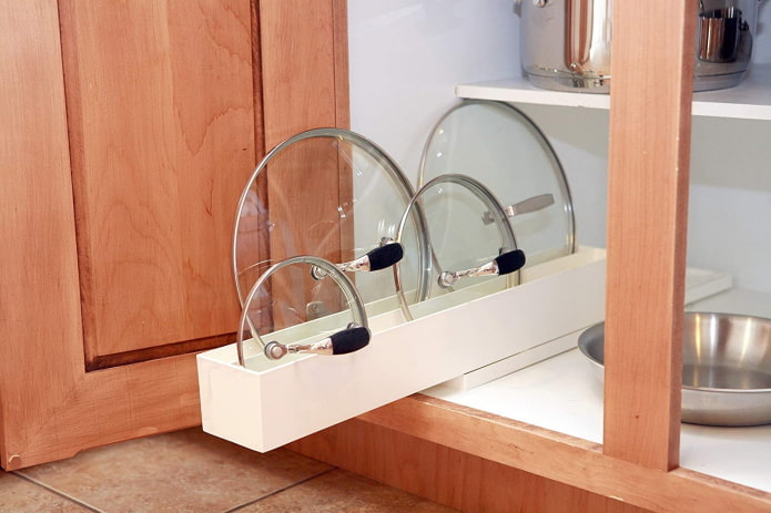  Pull-out container