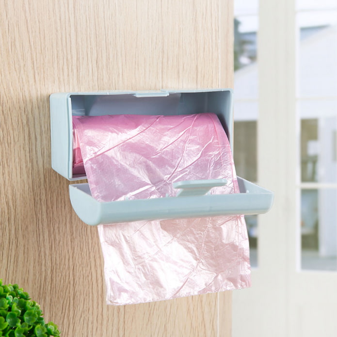 Box for a roll of garbage bags