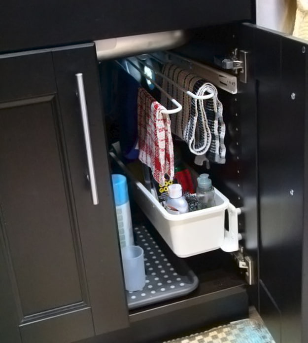 Plastic pull-out drawer