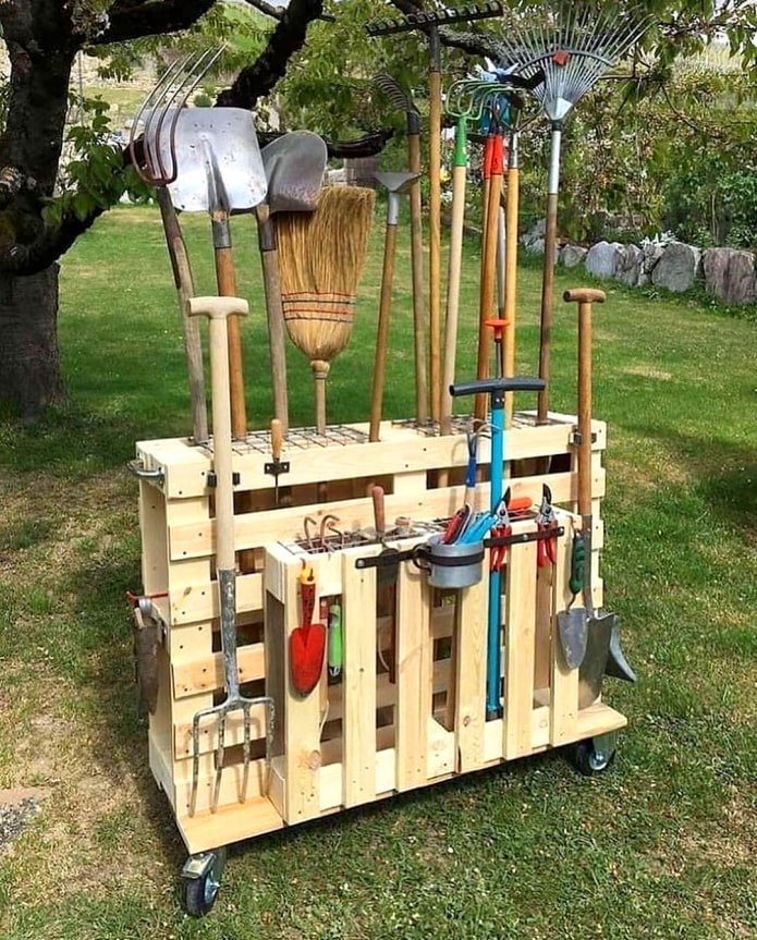 Pallet stand