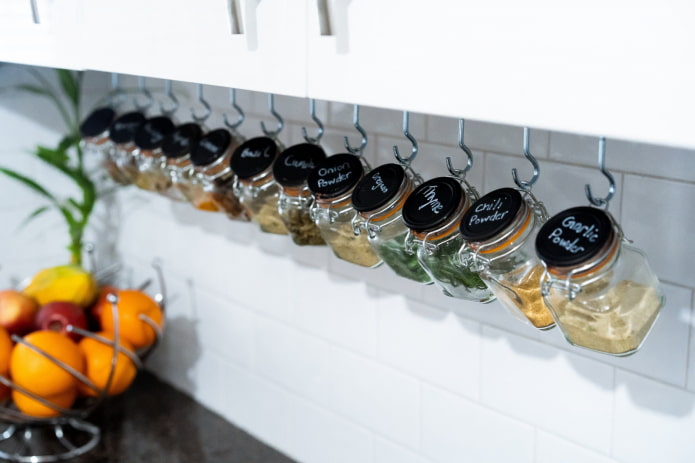 Spices on hooks