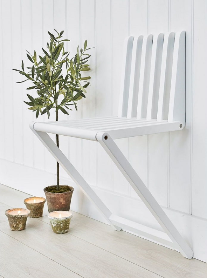 folding chair in the hallway