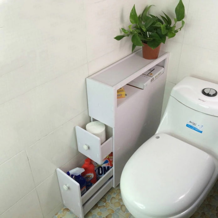 Narrow cabinet