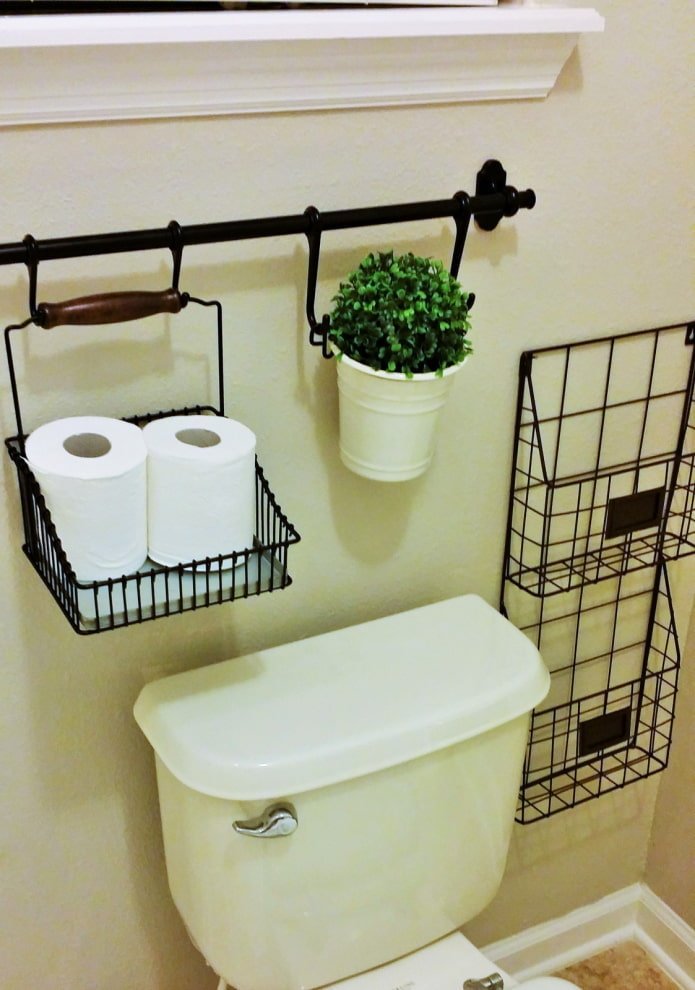 Rails above the cistern