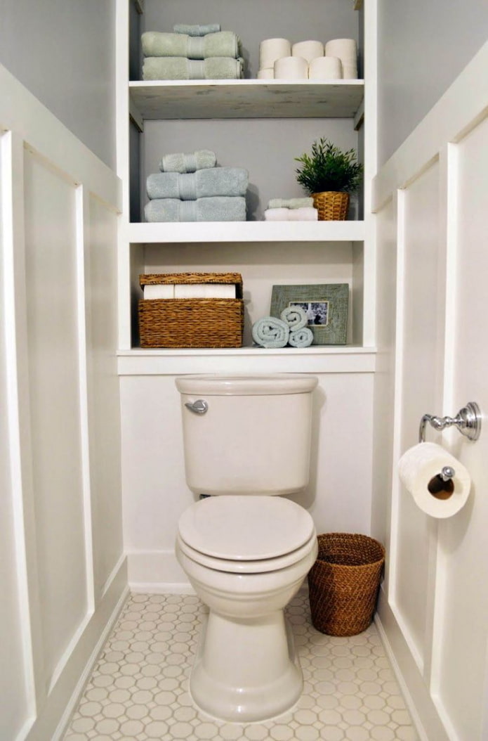 Shelves above the cistern