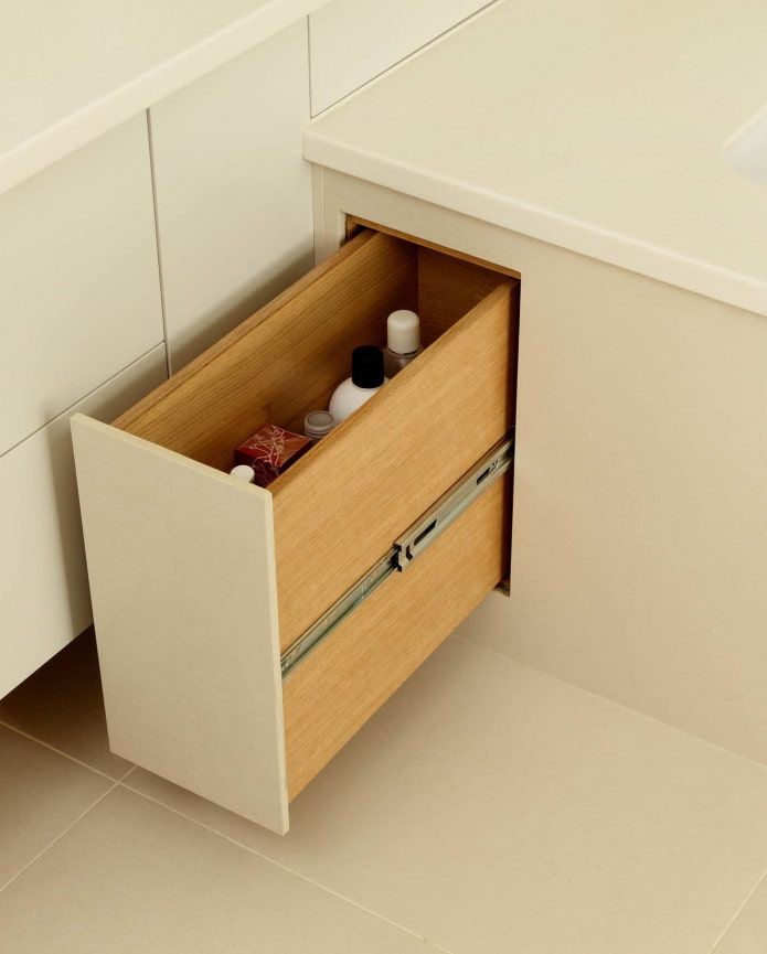 Pull-out drawer under the bathtub