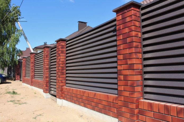 fence with clinker tile cladding