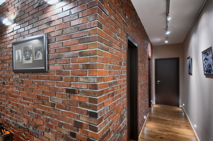 clinker tile finishing under a brick