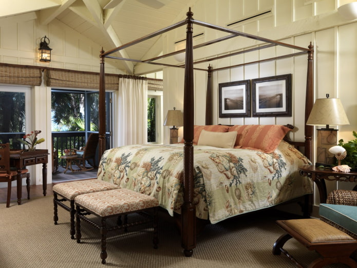 bedroom with balcony
