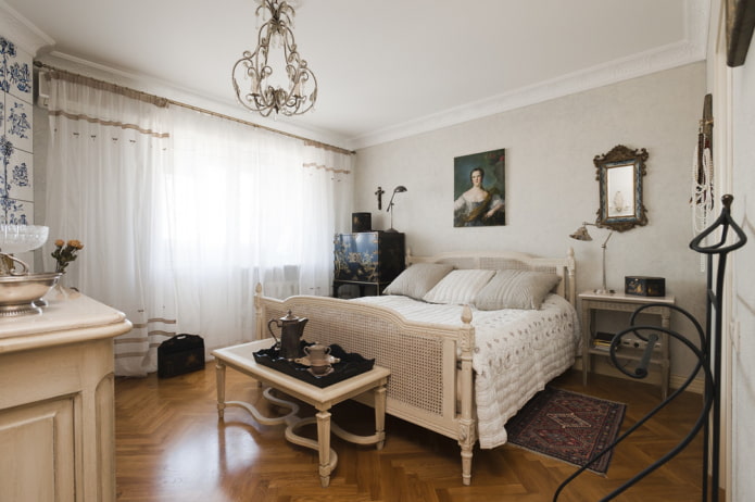 curtains in the bedroom