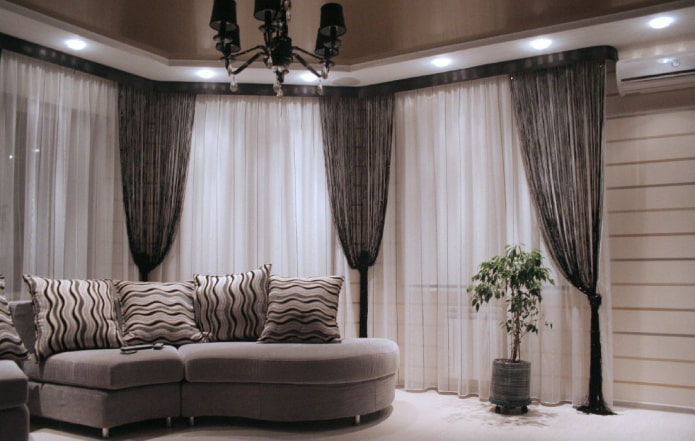 Thread curtains and veil