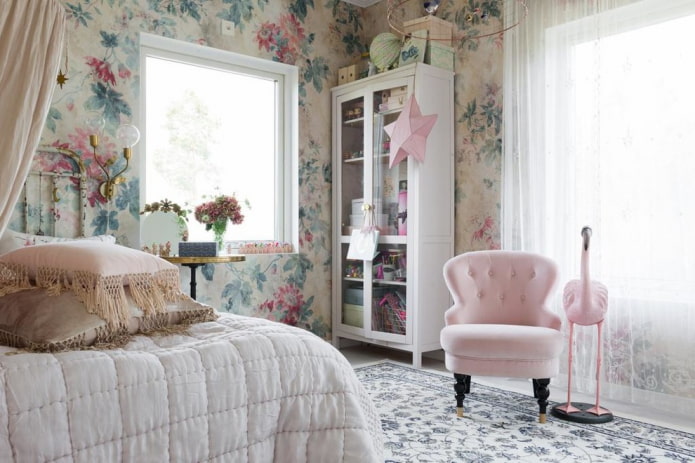 shabby chic bedroom for a teenage girl