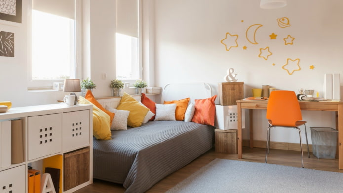 light walls in the nursery