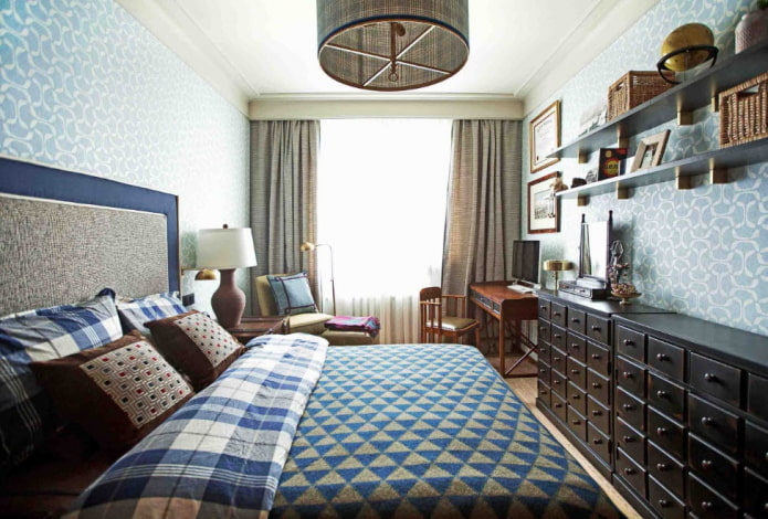 chest of drawers-bureau in the bedroom