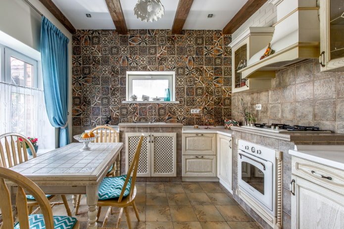 kitchen finishing in brown tones