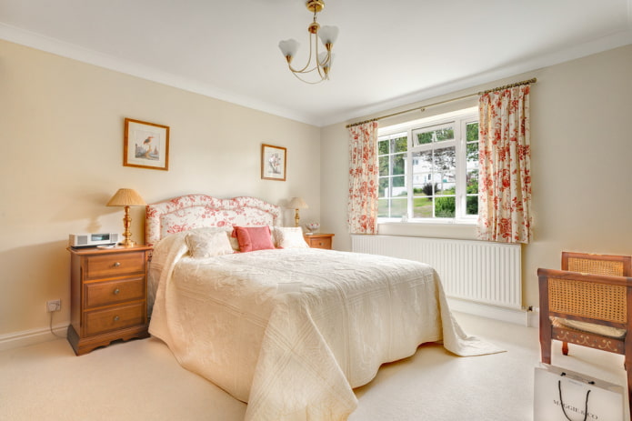 short curtains with flowers in the interior