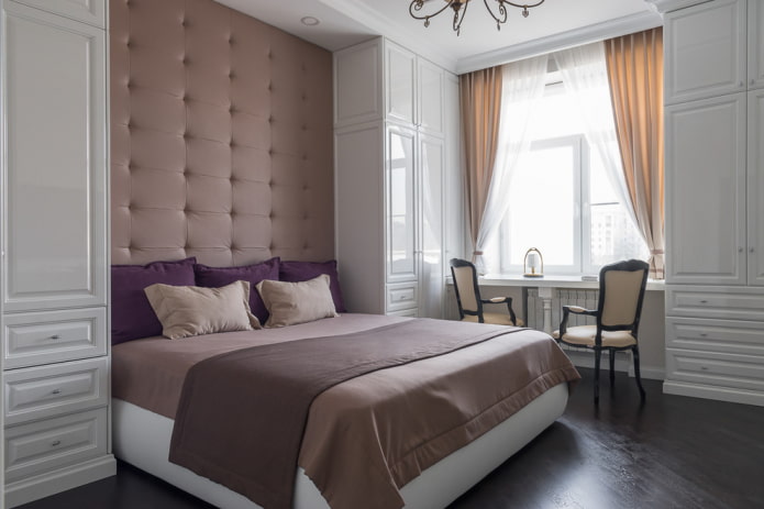 short curtains in a classic style