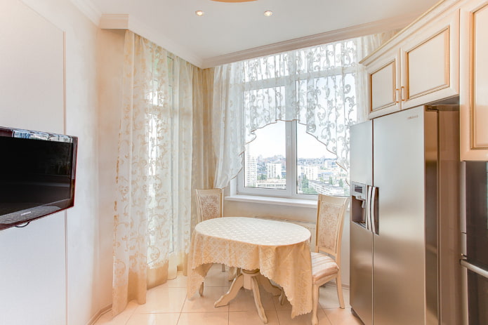 short curtains in a semicircle 