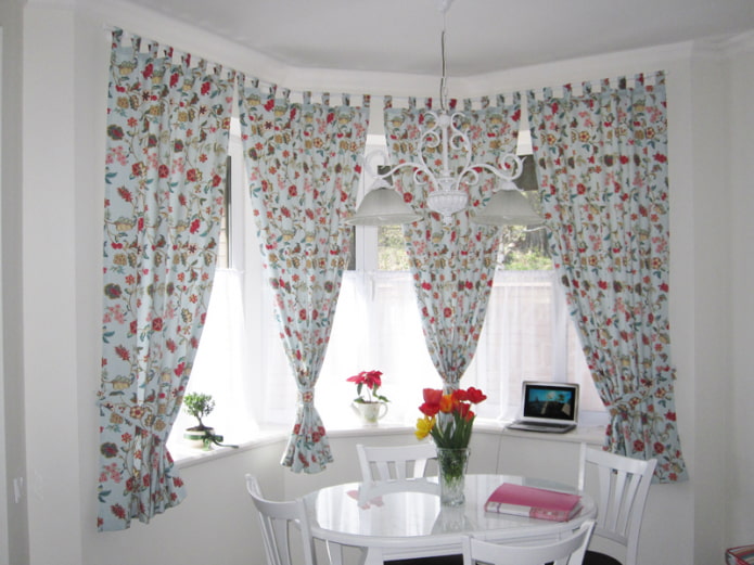 short curtains on bay windows